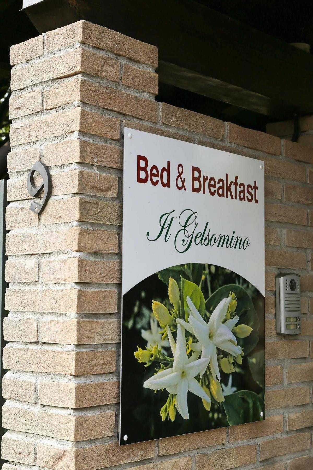 伊勒格兰索米诺酒店 Ferno 外观 照片
